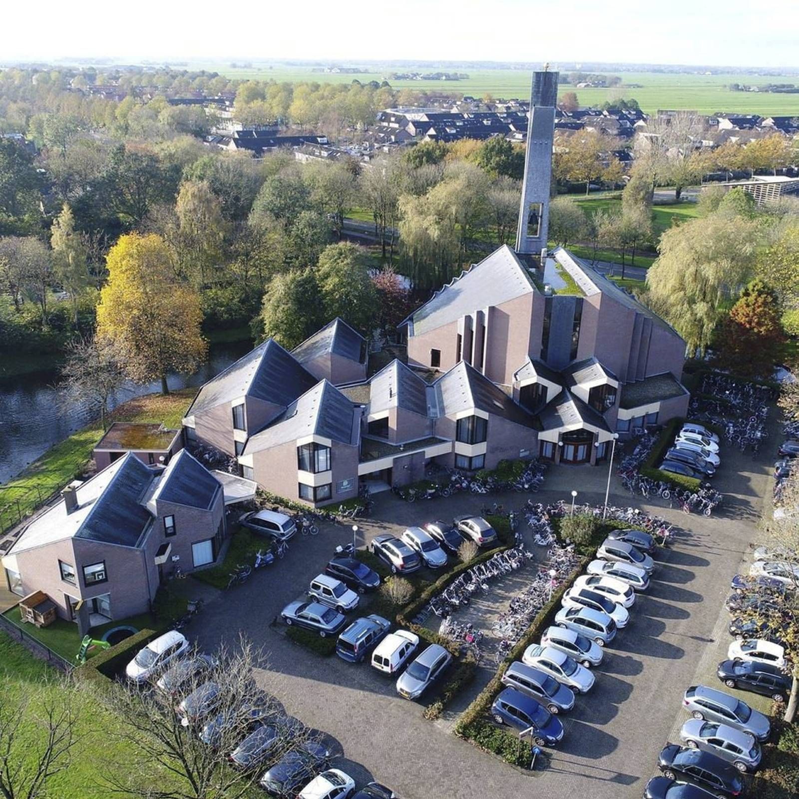 Christelijke gereformeerde kerk Bunschoten bestaat 125 jaar